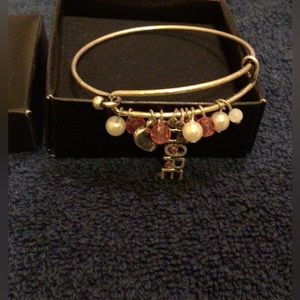 NEW Avon Breast Cancer Bracelet Hope Pink